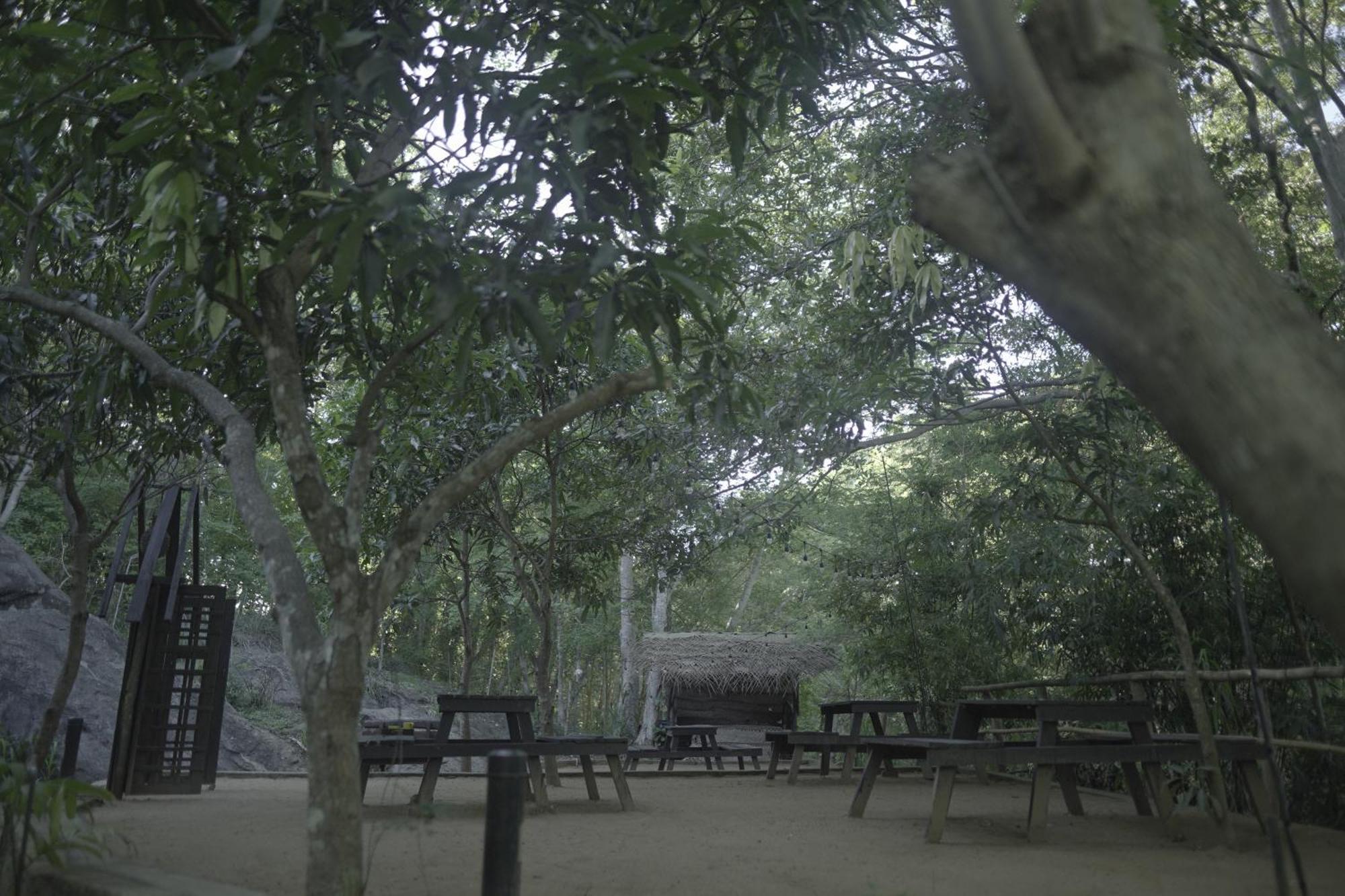 River Glamping By Gaga Bees อุดาวาลาเว ภายนอก รูปภาพ