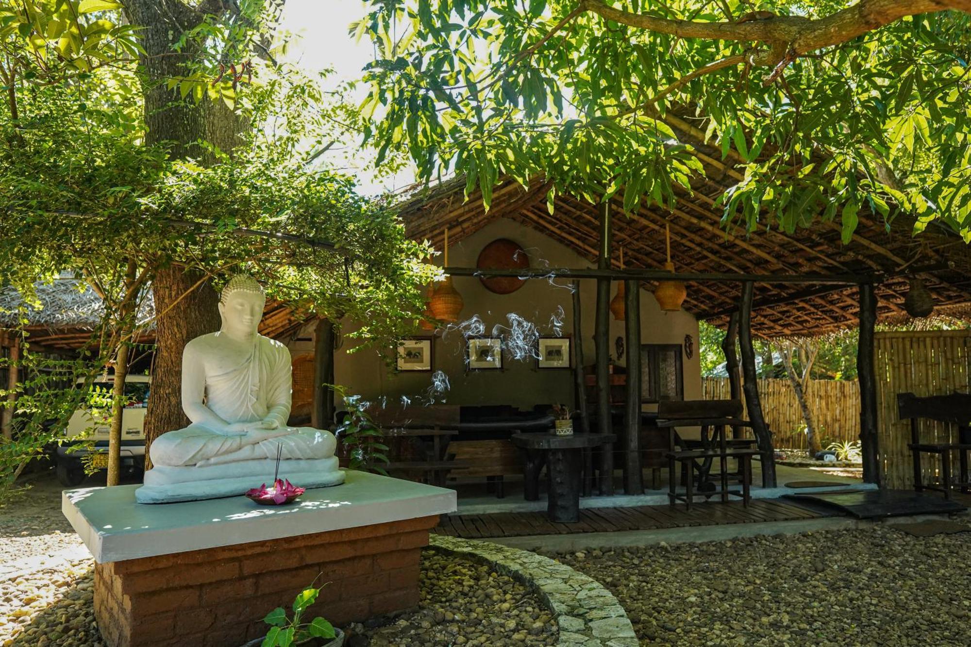River Glamping By Gaga Bees อุดาวาลาเว ภายนอก รูปภาพ