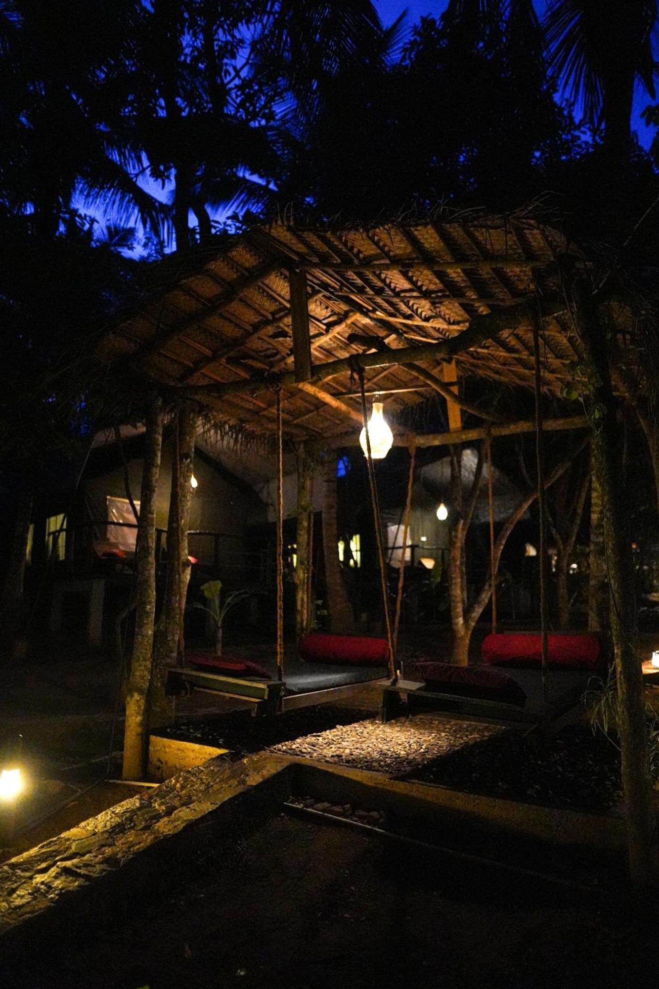 River Glamping By Gaga Bees อุดาวาลาเว ภายนอก รูปภาพ