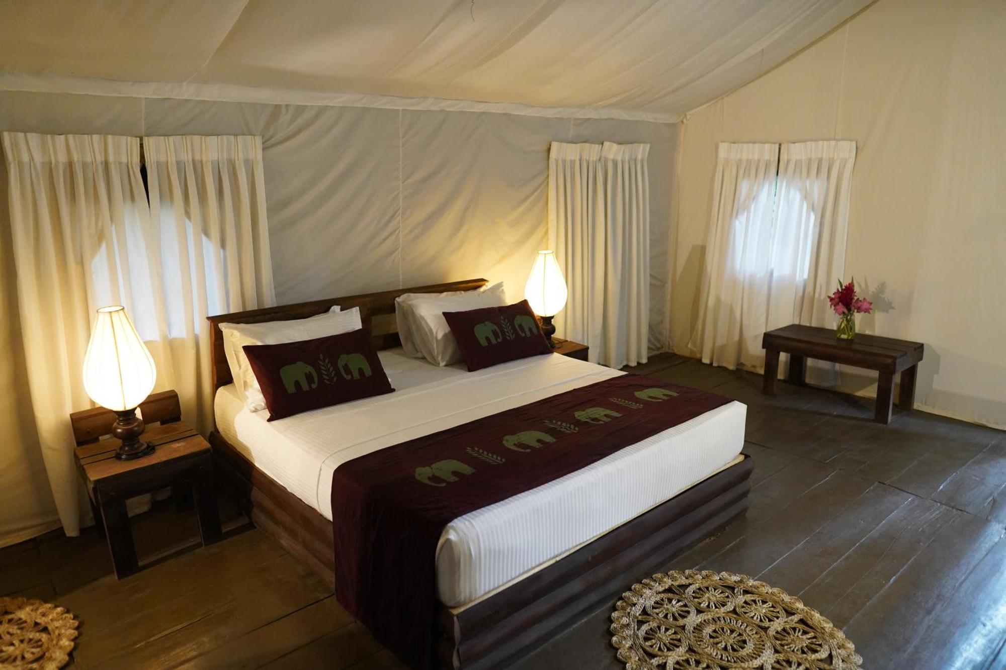 River Glamping By Gaga Bees อุดาวาลาเว ภายนอก รูปภาพ
