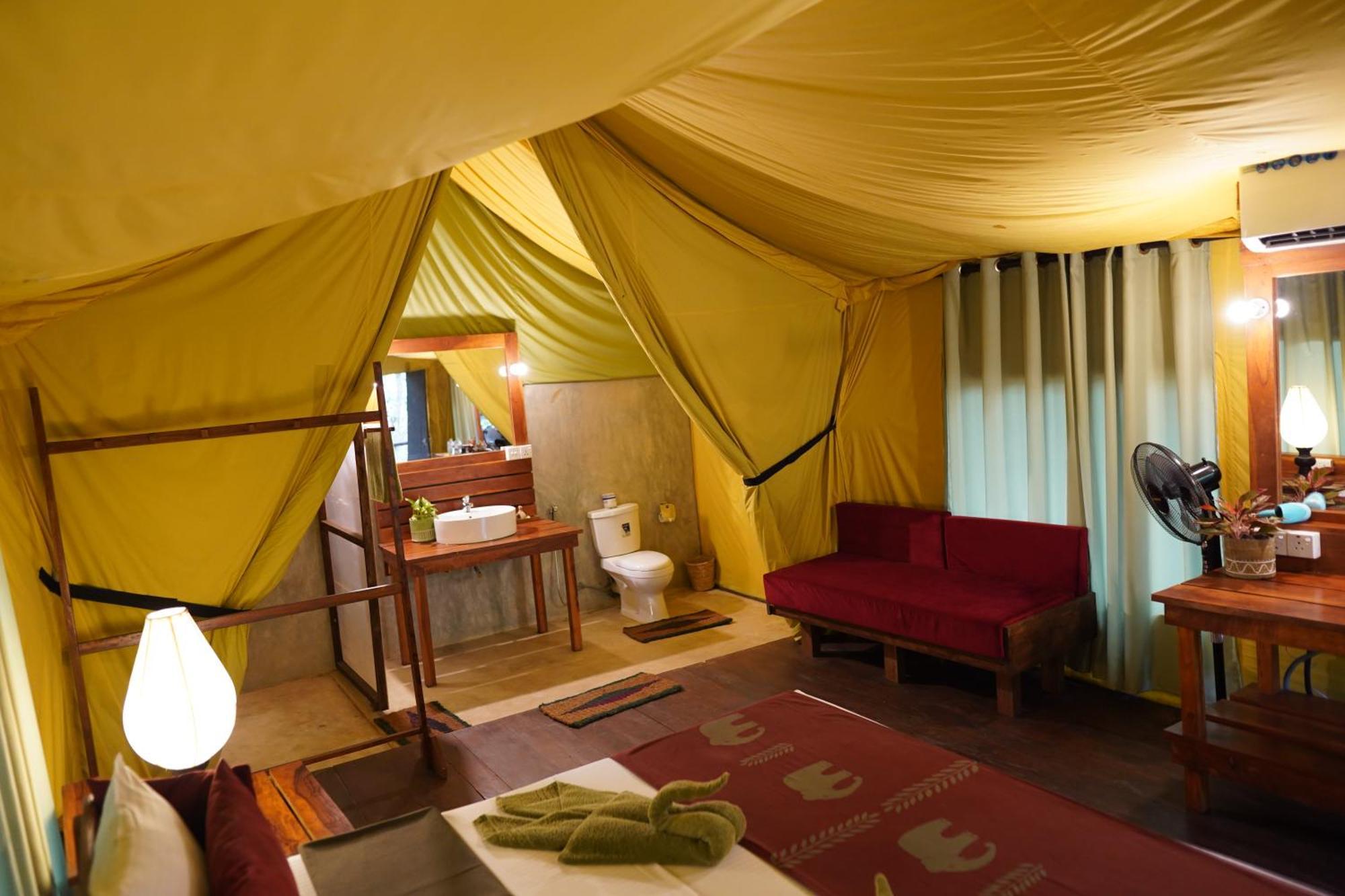 River Glamping By Gaga Bees อุดาวาลาเว ภายนอก รูปภาพ